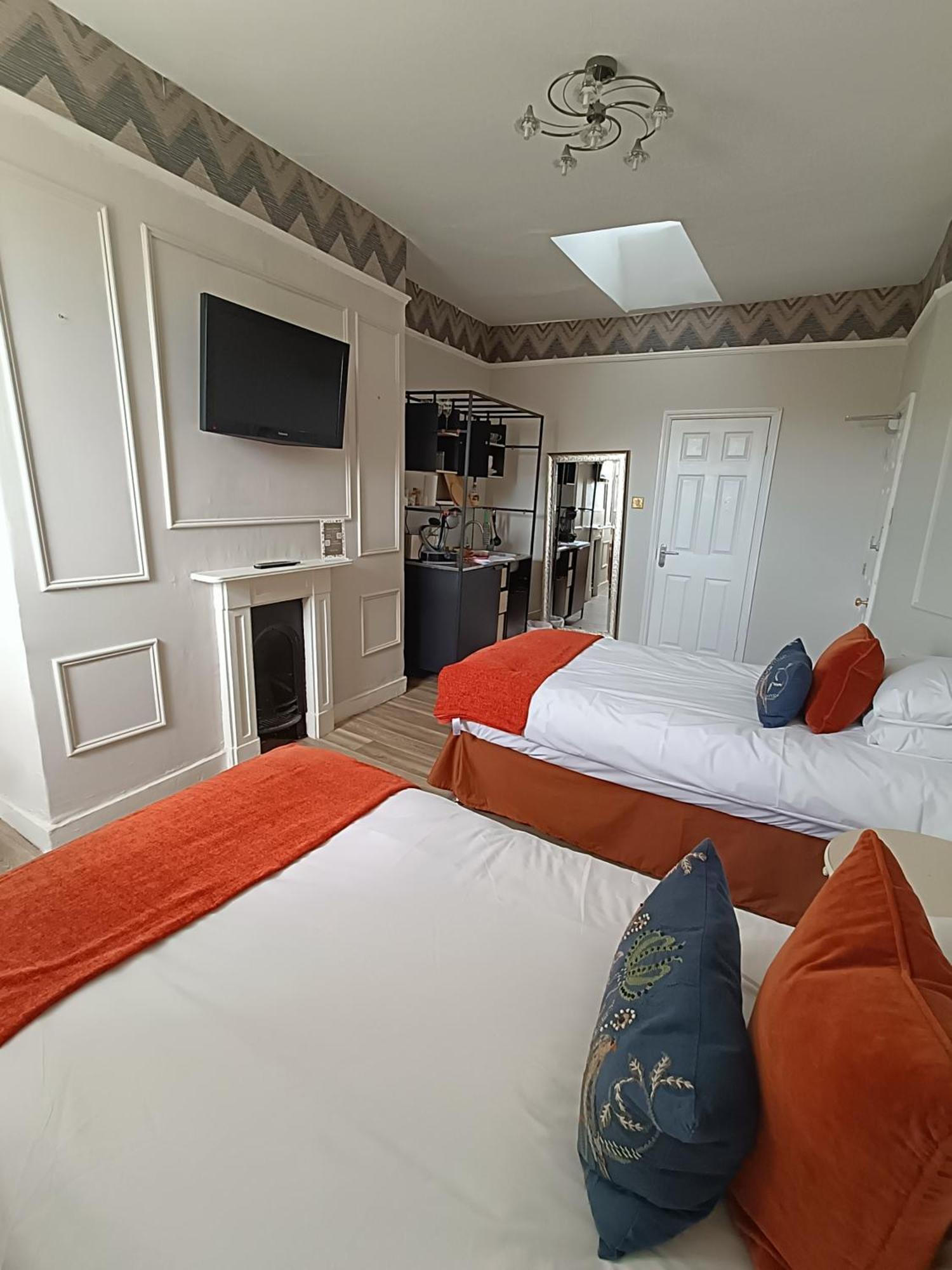 Rooms On The Prom Cheltenham Eksteriør bilde