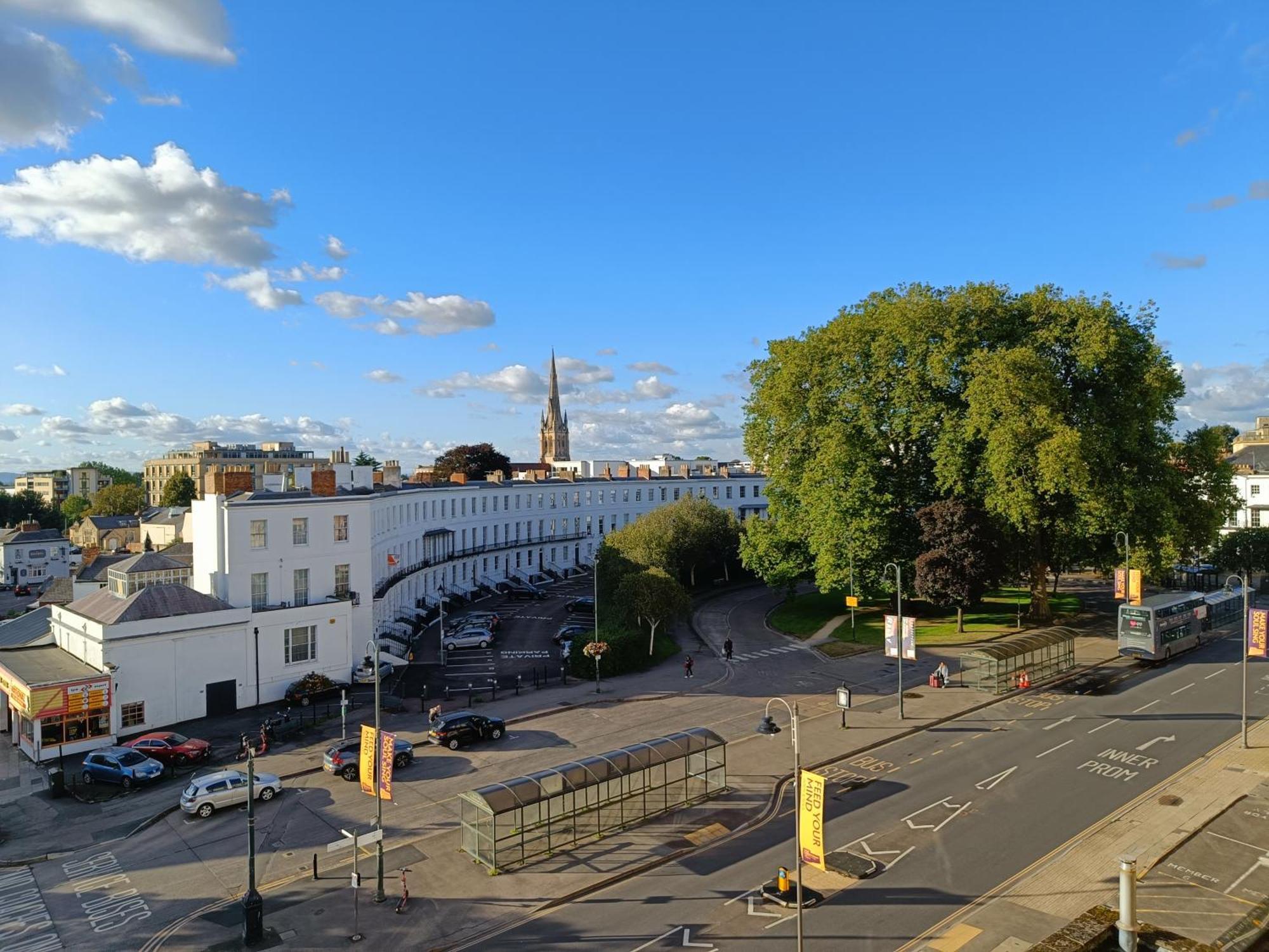 Rooms On The Prom Cheltenham Rom bilde